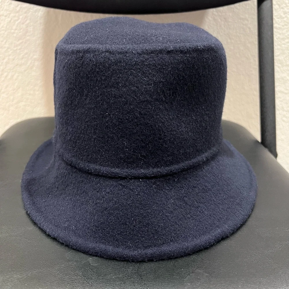 CHRISTIAN DIOR REVERSIBLE WOOL BUCKET HAT SIZE 58 - Picture 3 of 3